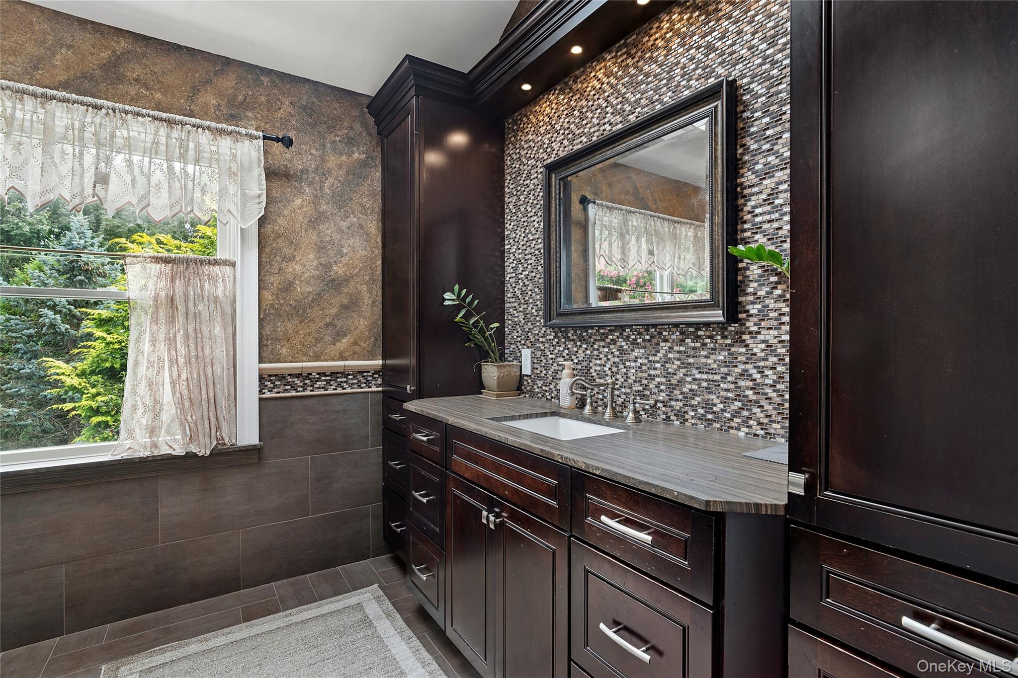 #17 photo, 5 Windcrest Drive, サフォーク郡 Manorville , NY 11949