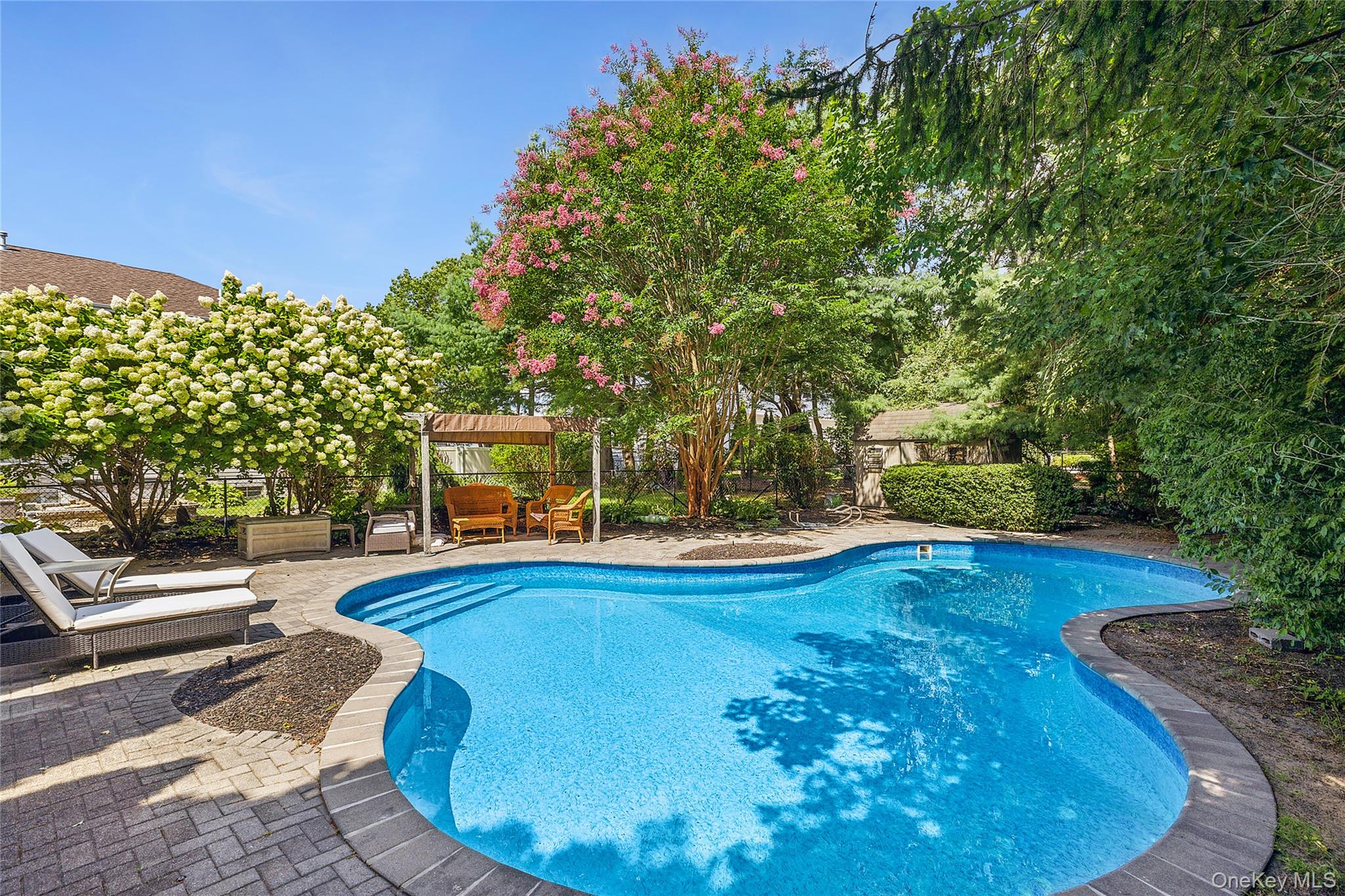 #4 photo, 5 Windcrest Drive, サフォーク郡 Manorville , NY 11949