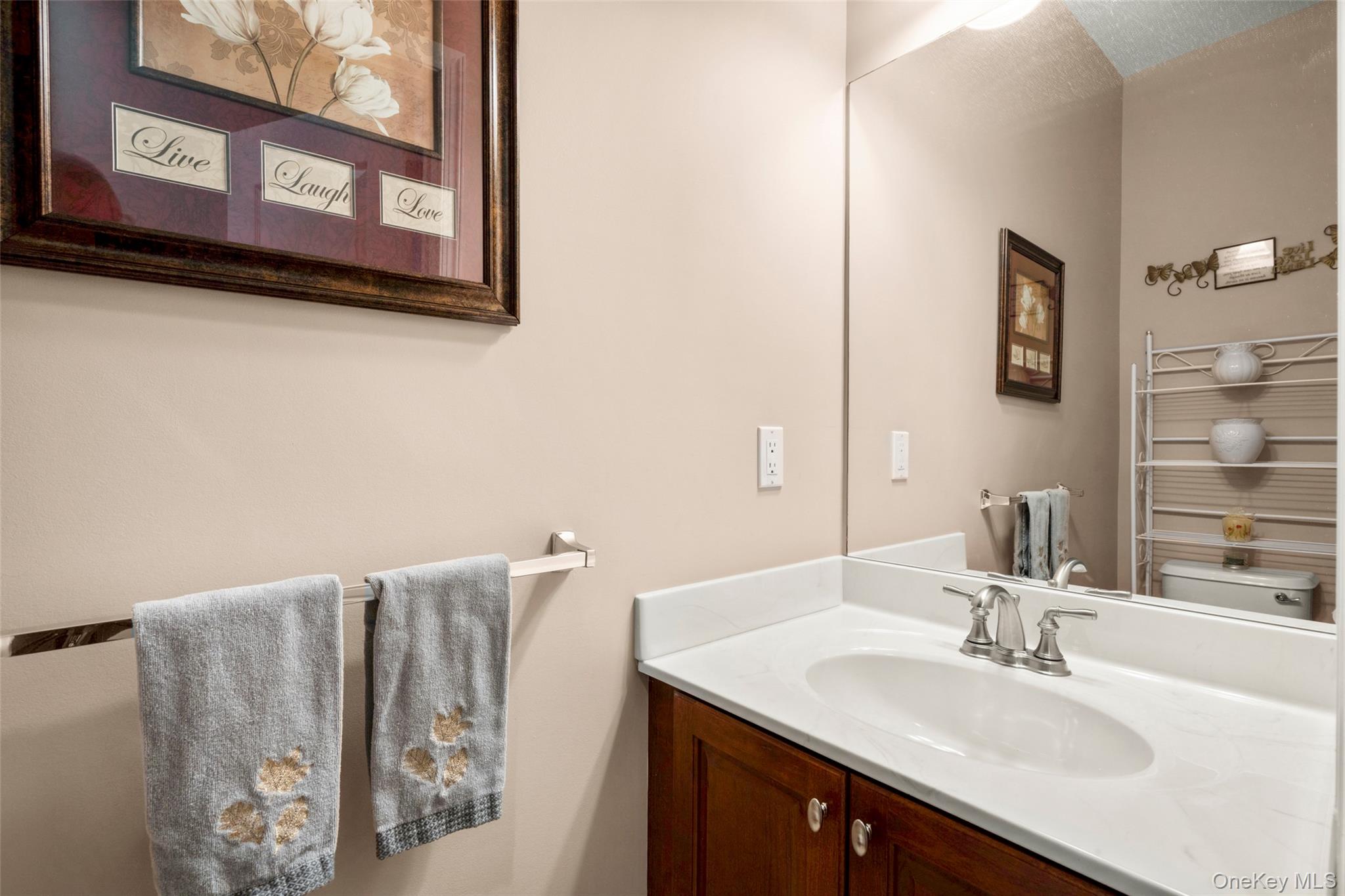 #19 photo, 653 Creekside Lane, Fishkill , NY 12524