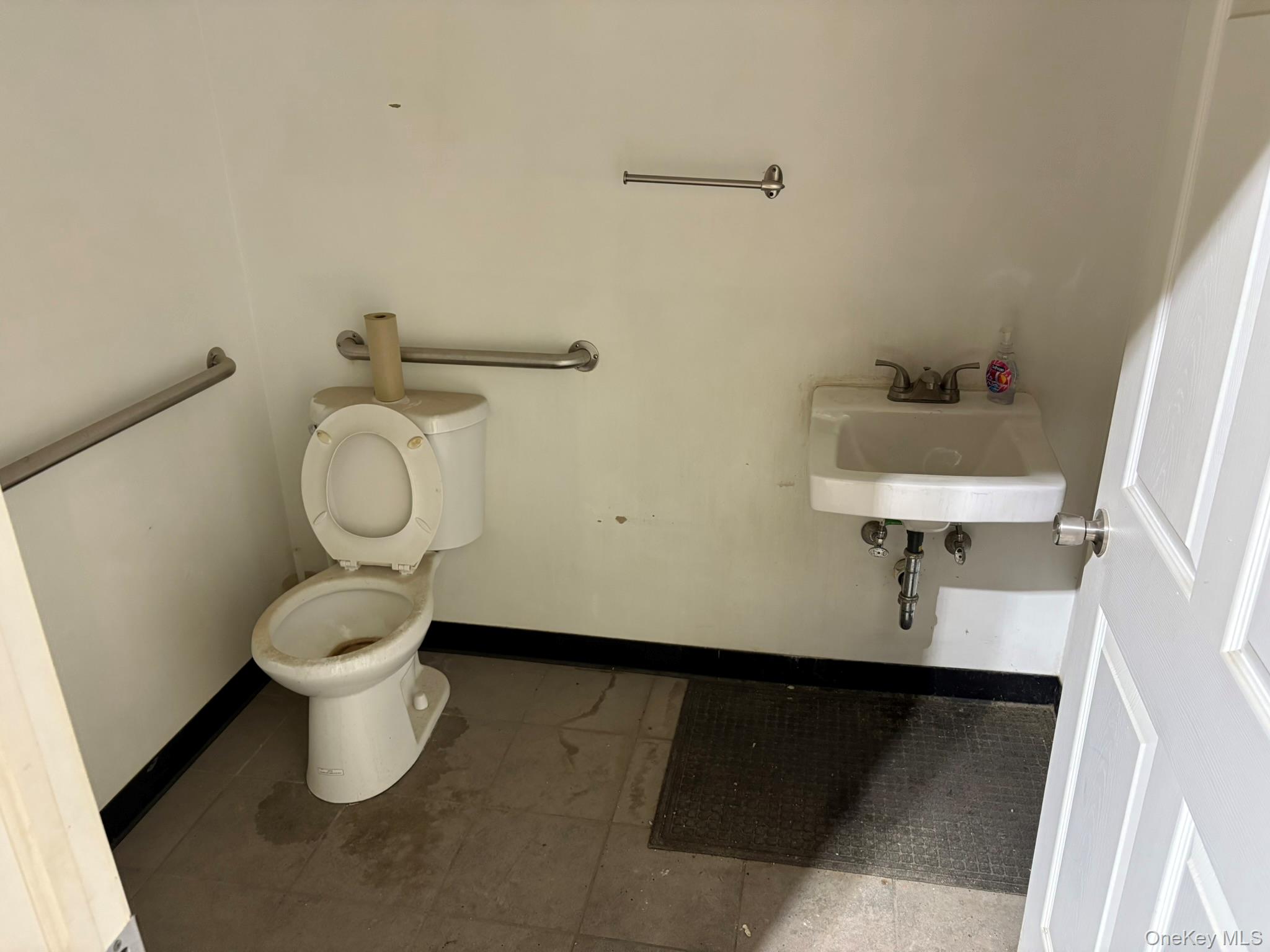 #10 photo, 3139 Route 9W, Saugerties , NY 12477