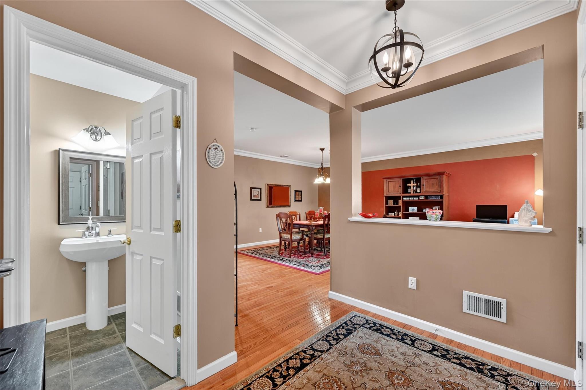 #6 photo, 19 Turnberry Court, Monroe , NY 10950