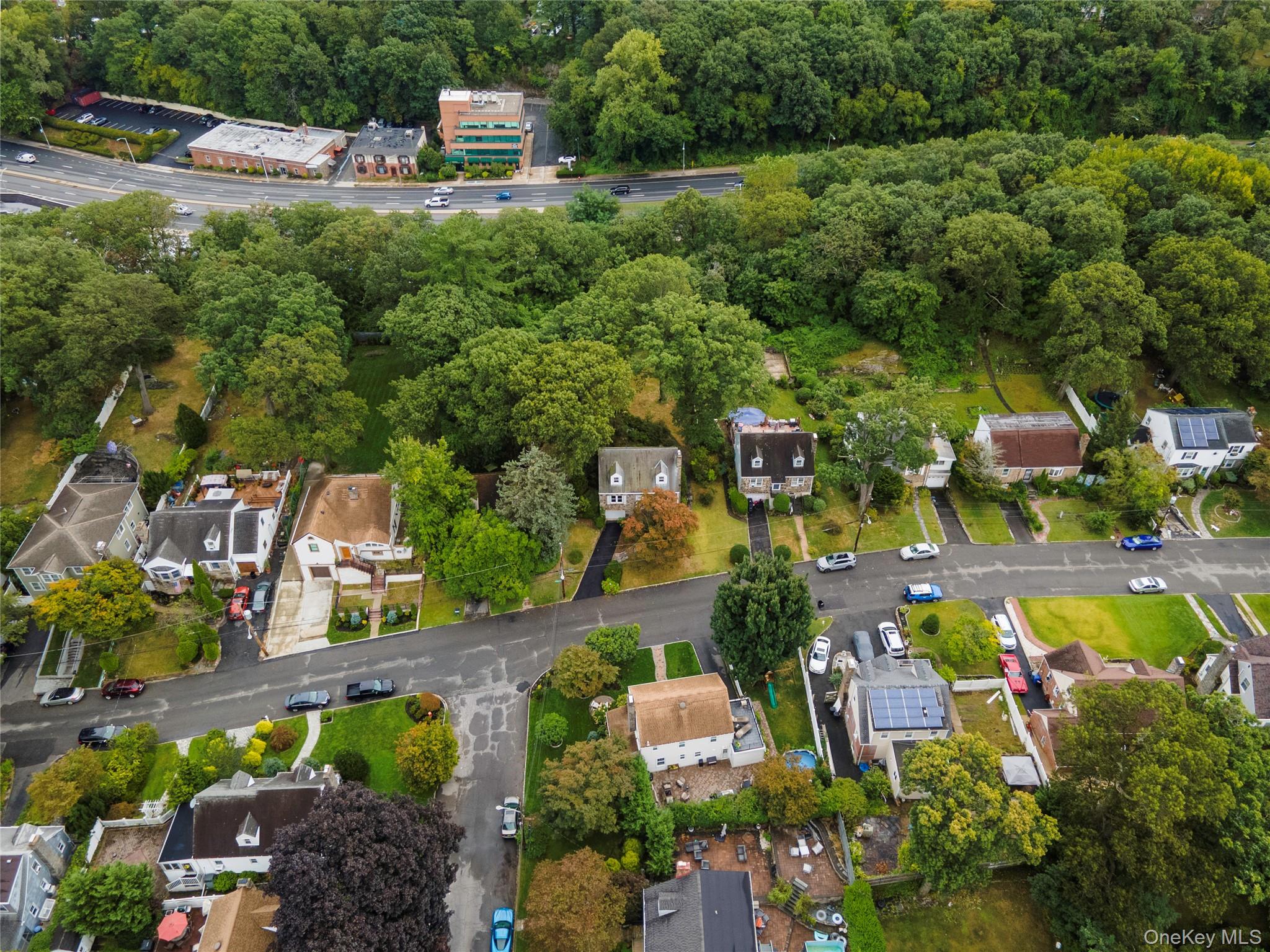 #5 photo, 38 Gramercy Avenue, Yonkers , NY 10701