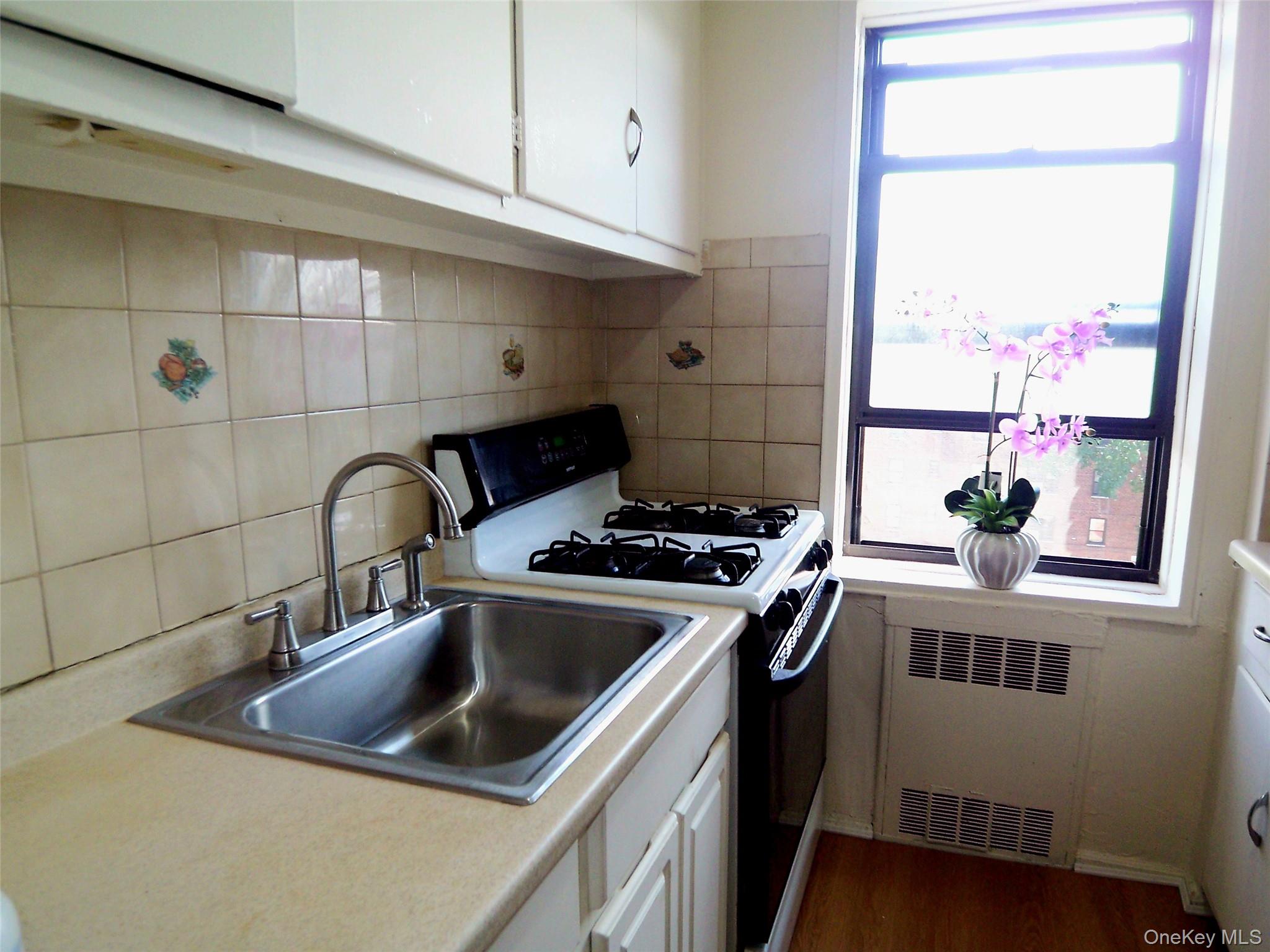 #6 photo, 1 Fisher Drive, Mount Vernon , NY 10552