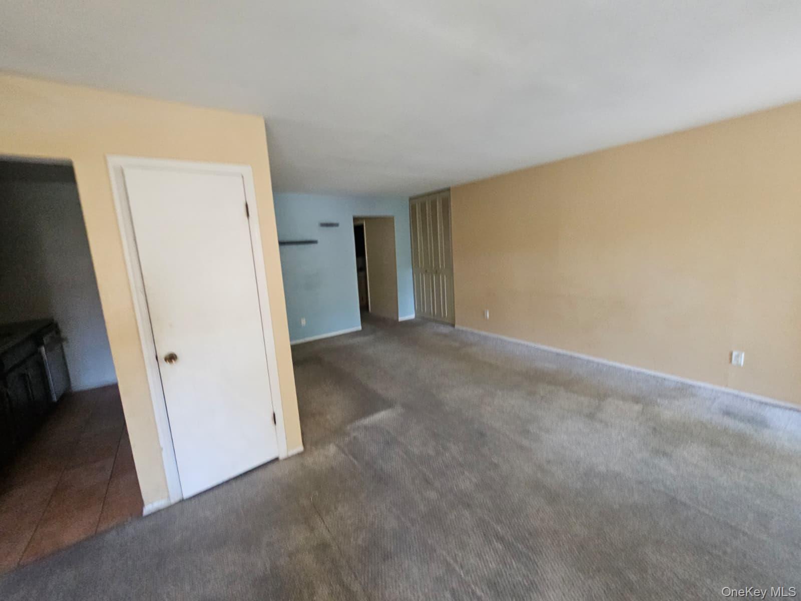 #15 photo, 424 Carpenter Avenue, Newburgh , NY 12550