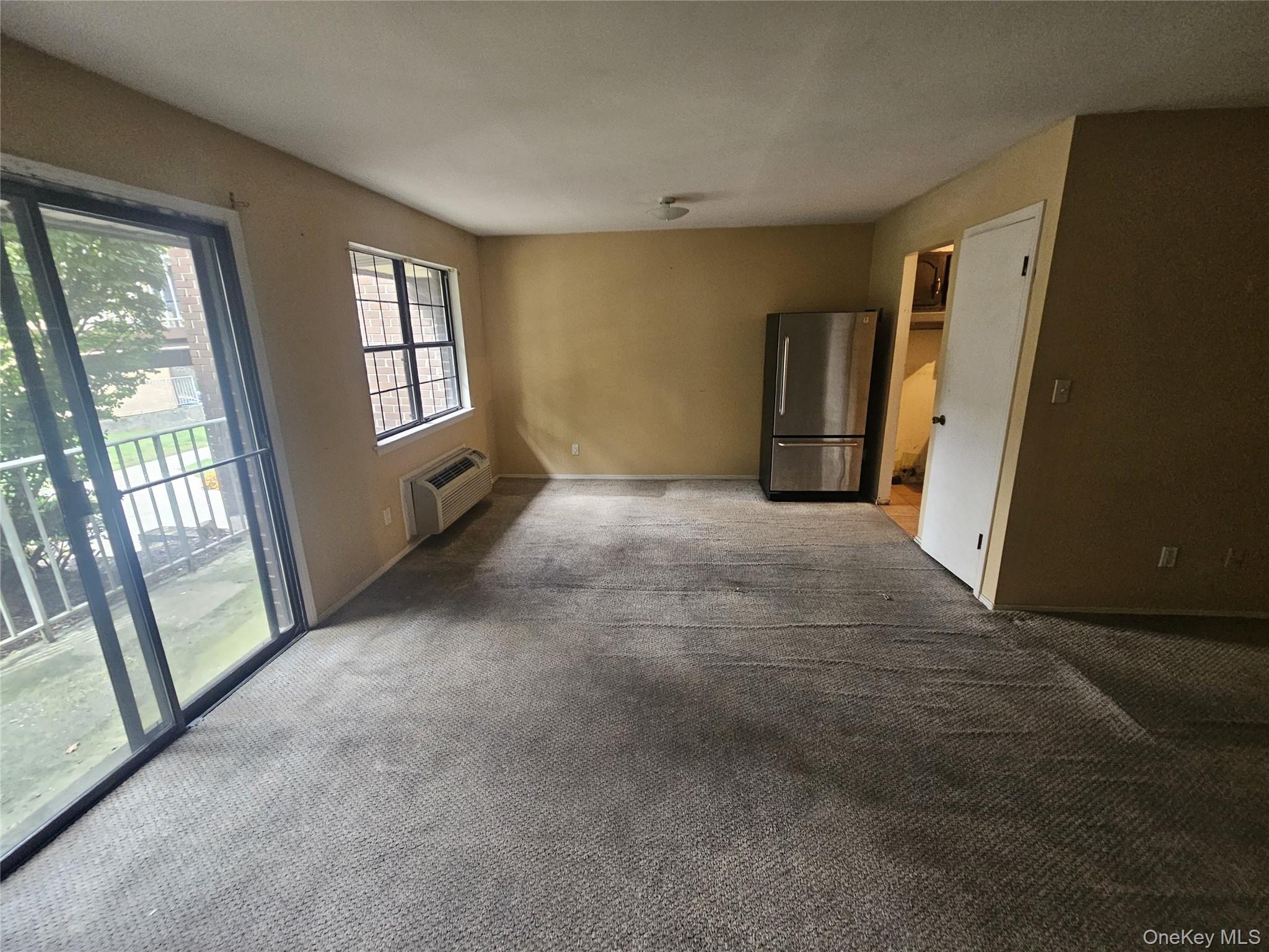 #16 photo, 424 Carpenter Avenue, Newburgh , NY 12550