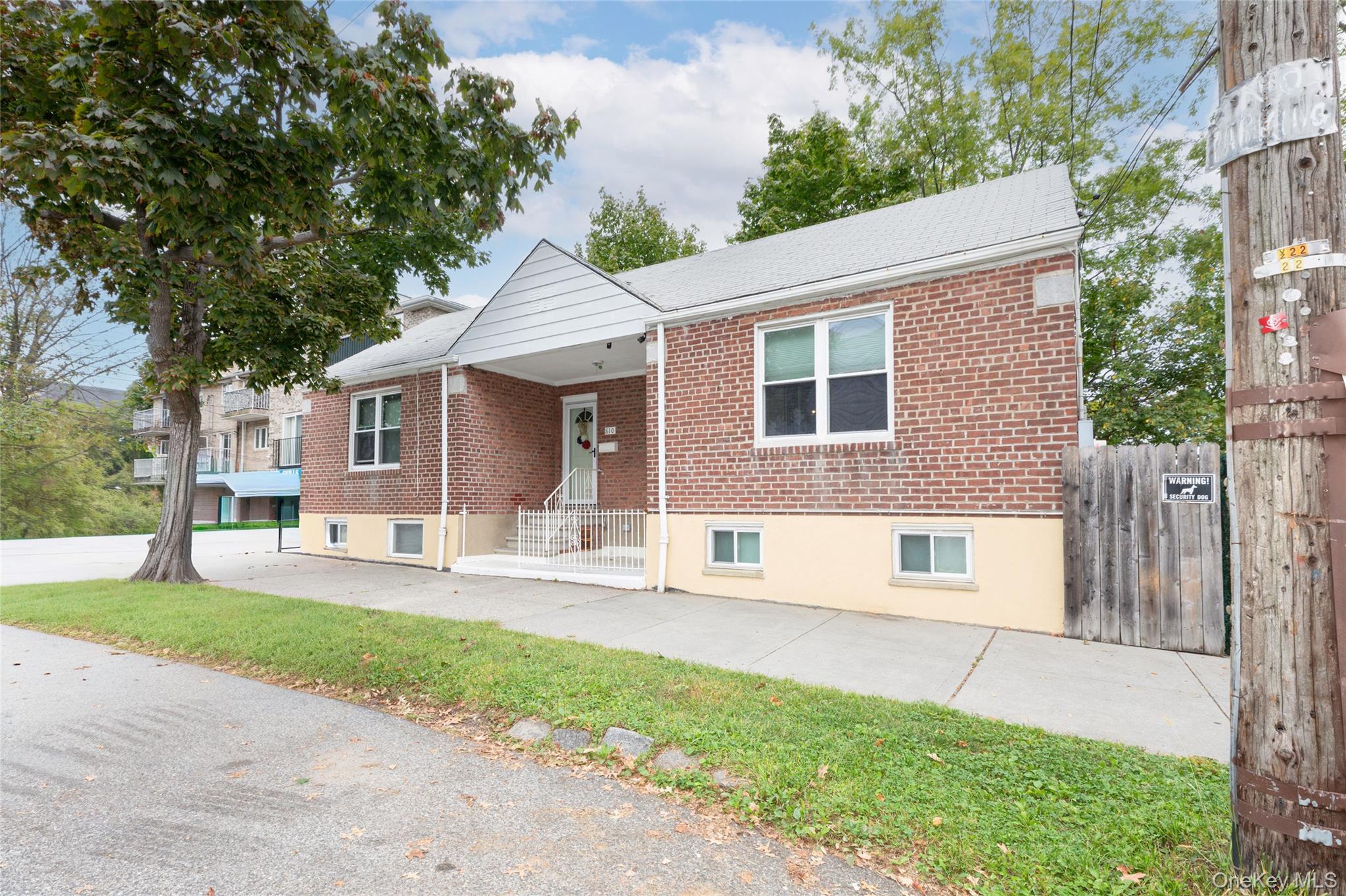 #1 photo, 810 Clarence Avenue, Bronx , NY 10465