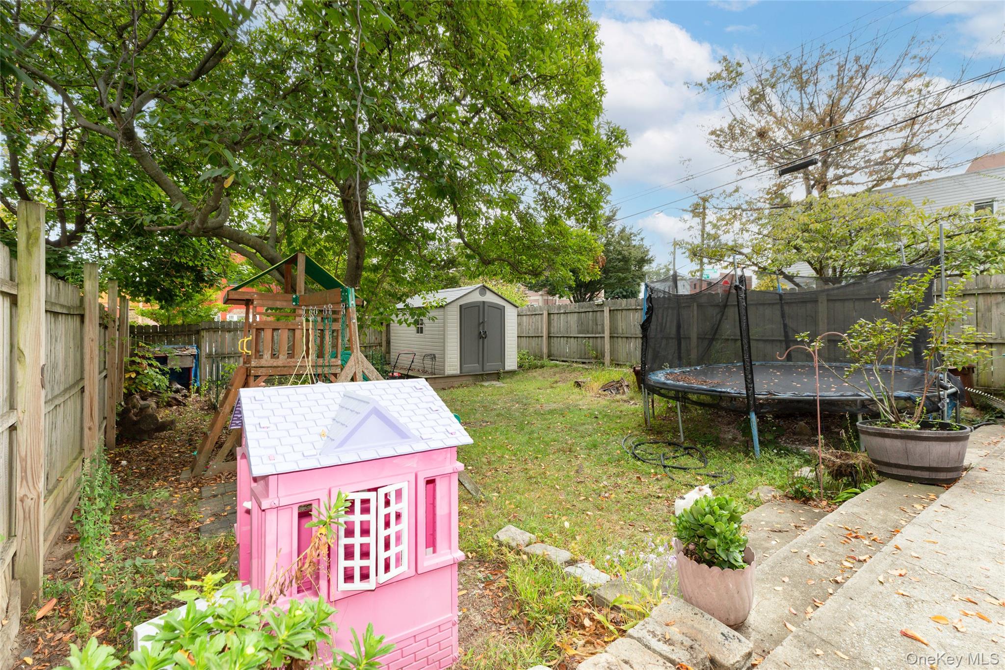 #2 photo, 810 Clarence Avenue, Bronx , NY 10465