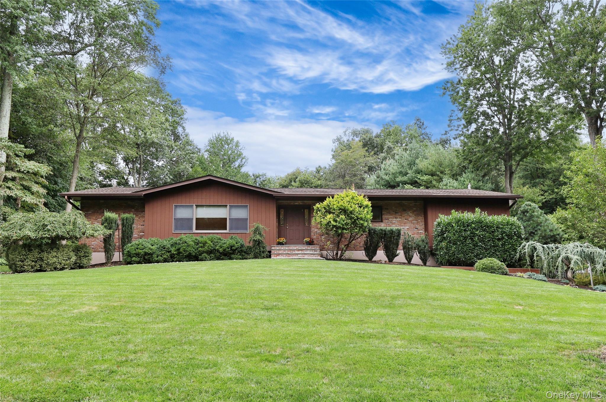 #1 photo, 16 Oak Spring Road, 纽约州 West Nyack , NY 10994