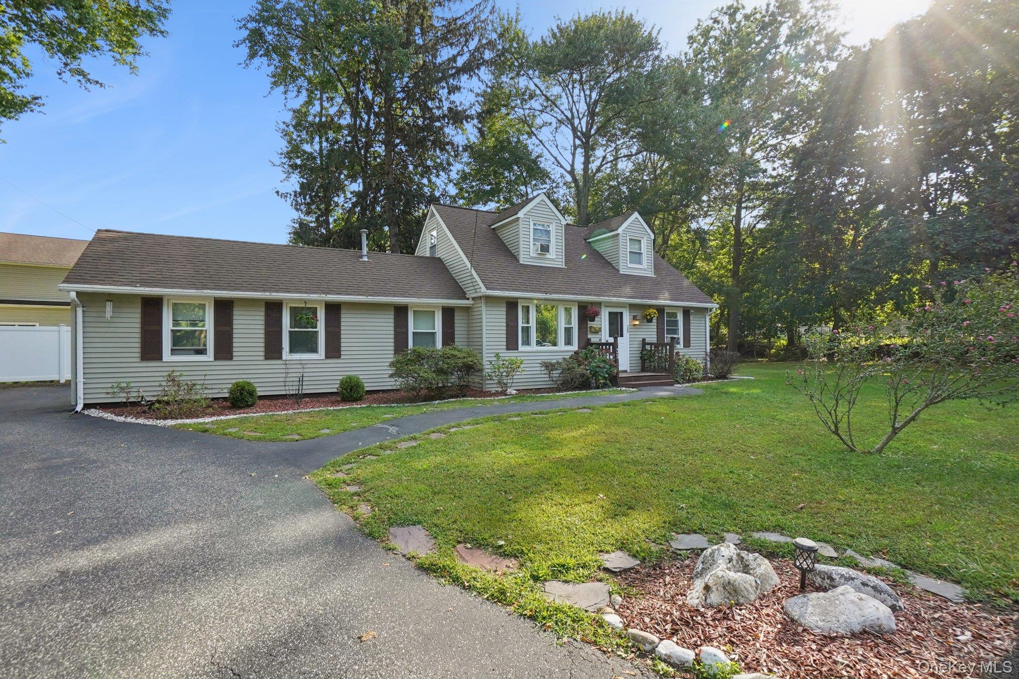 #4 photo, 35 Andre Avenue, Tappan , NY 10983