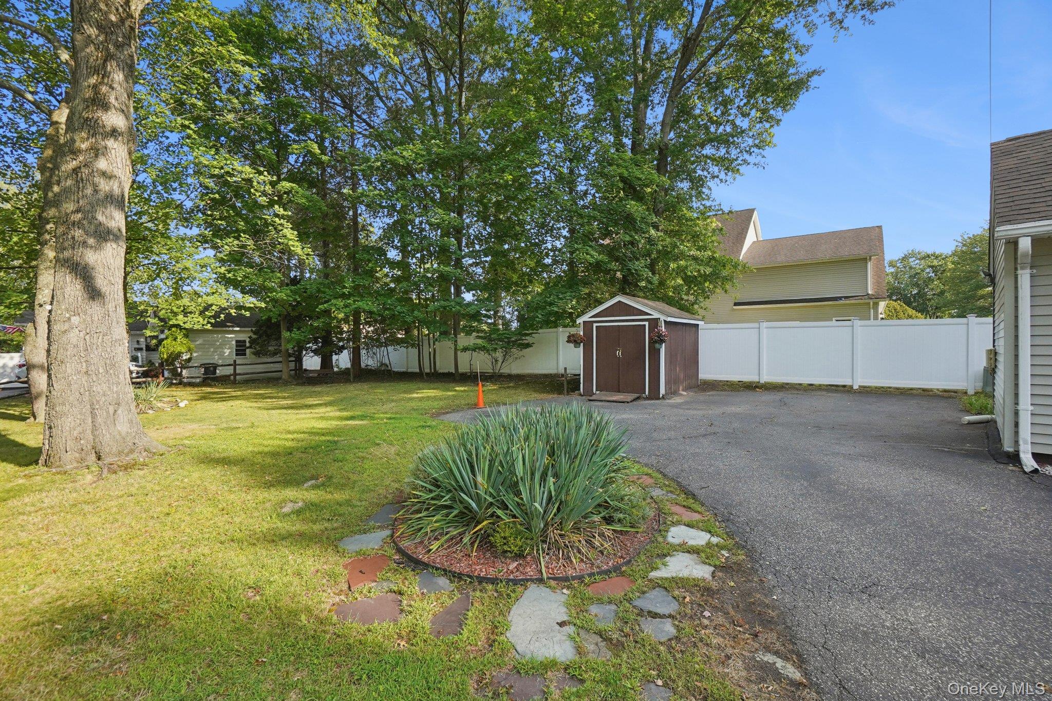 #6 photo, 35 Andre Avenue, Tappan , NY 10983