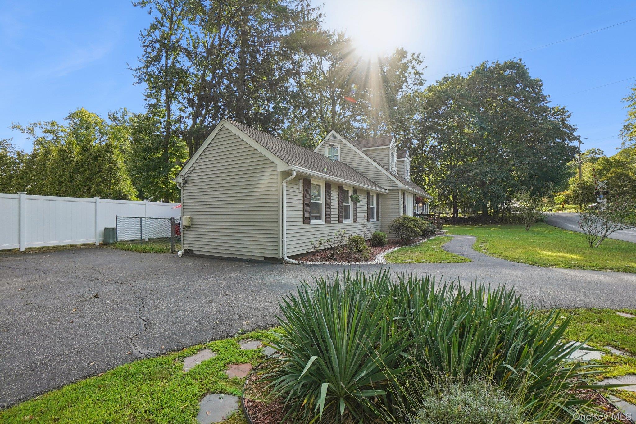 #7 photo, 35 Andre Avenue, Tappan , NY 10983