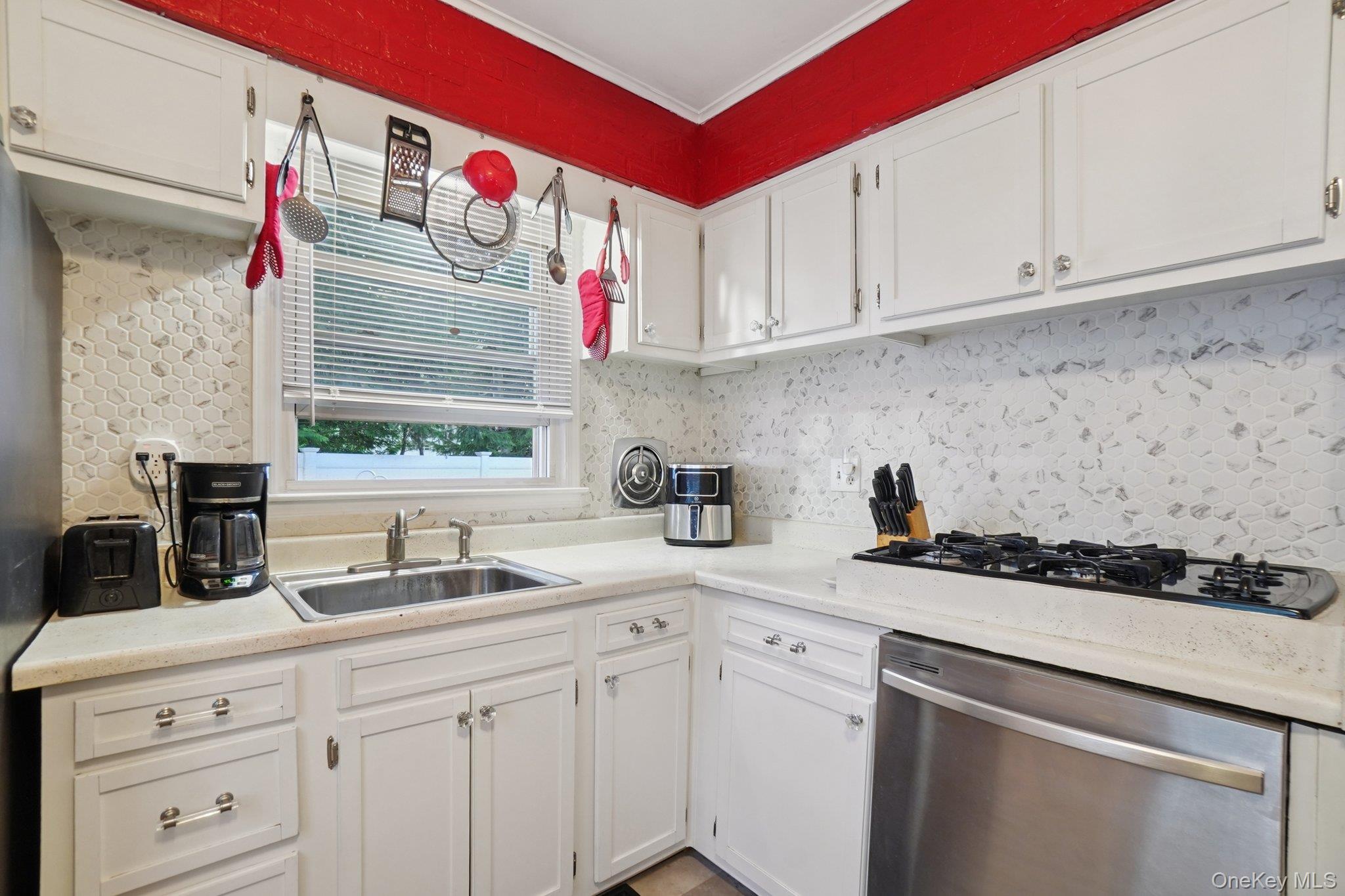 #9 photo, 35 Andre Avenue, Tappan , NY 10983