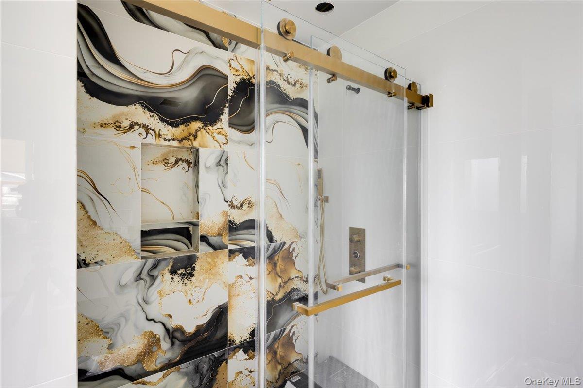 #7 photo, 544 Arlington Road, Cedarhurst , NY 11516