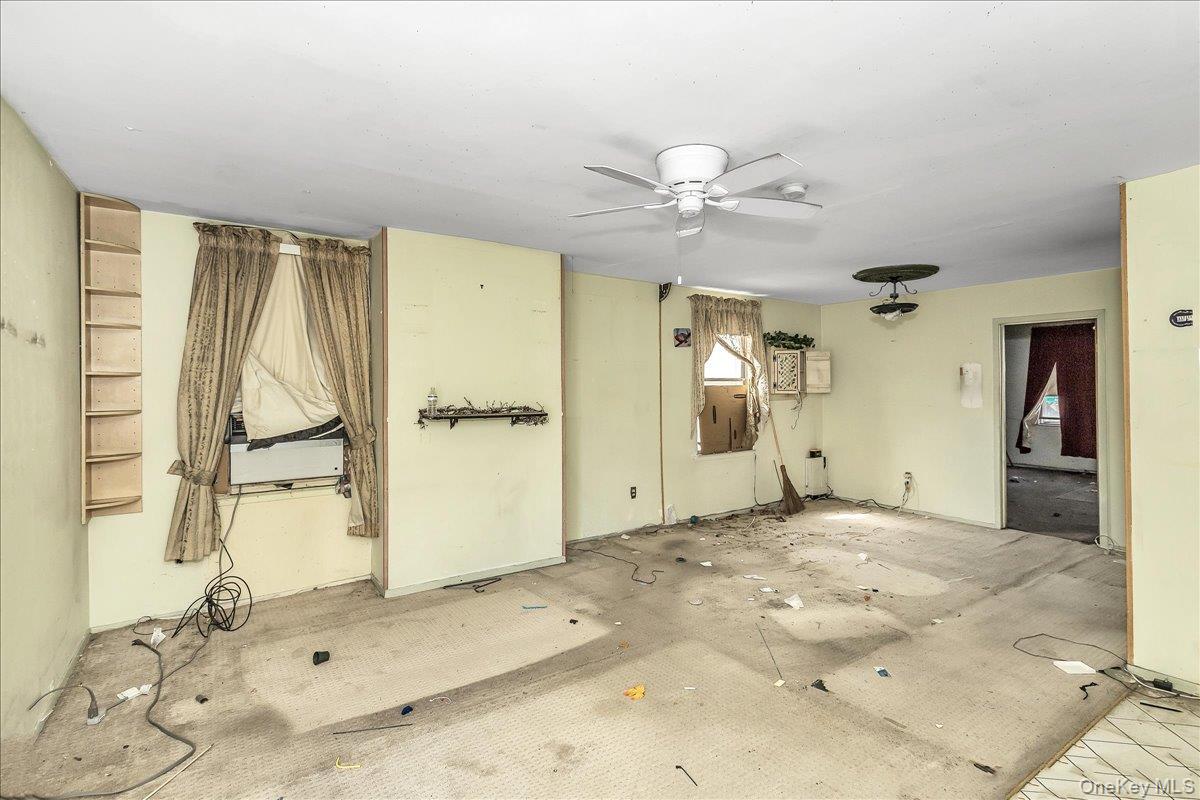 #14 photo, 382 Manhattan Avenue, Brooklyn , NY 11211