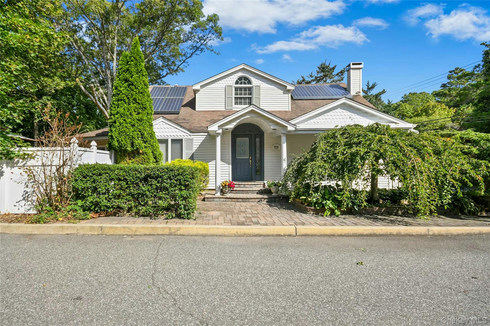 #1 photo, 334 Lake Avenue, سوفولك Nesconset , NY 11767