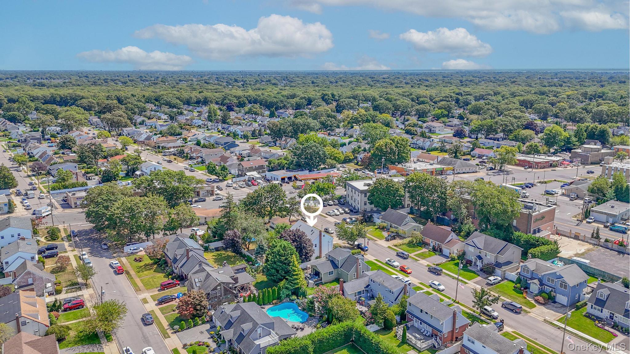 #10 photo, 203 N Manhattan Avenue, Massapequa , NY 11758