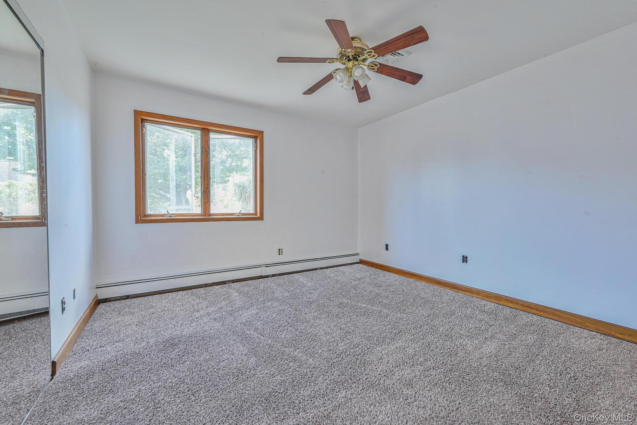 #18 photo, 203 N Manhattan Avenue, Massapequa , NY 11758