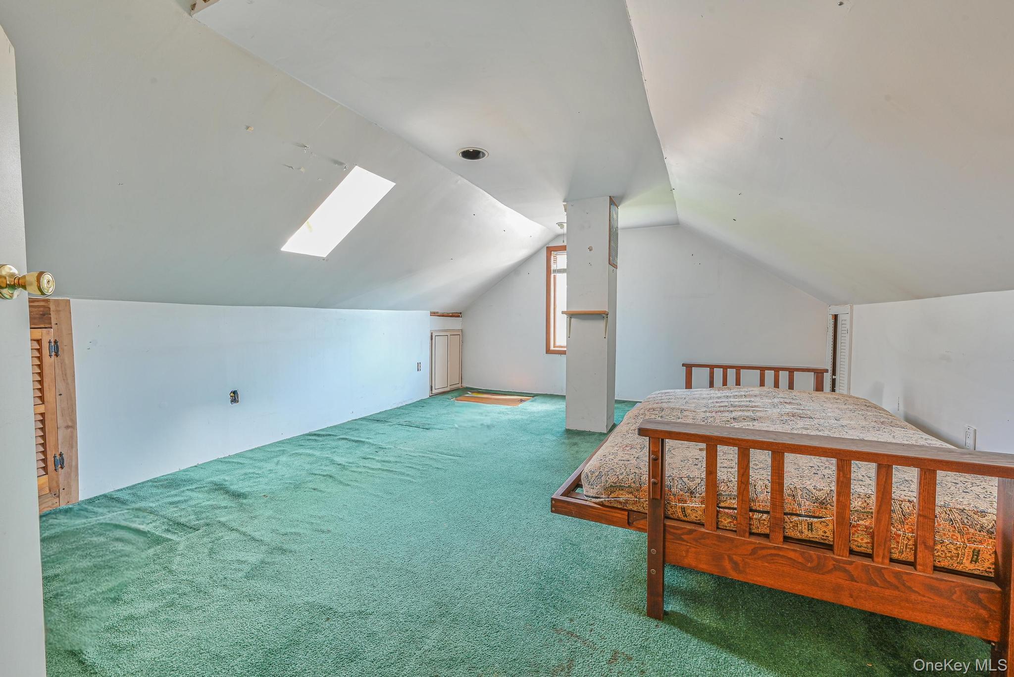 #20 photo, 203 N Manhattan Avenue, Massapequa , NY 11758