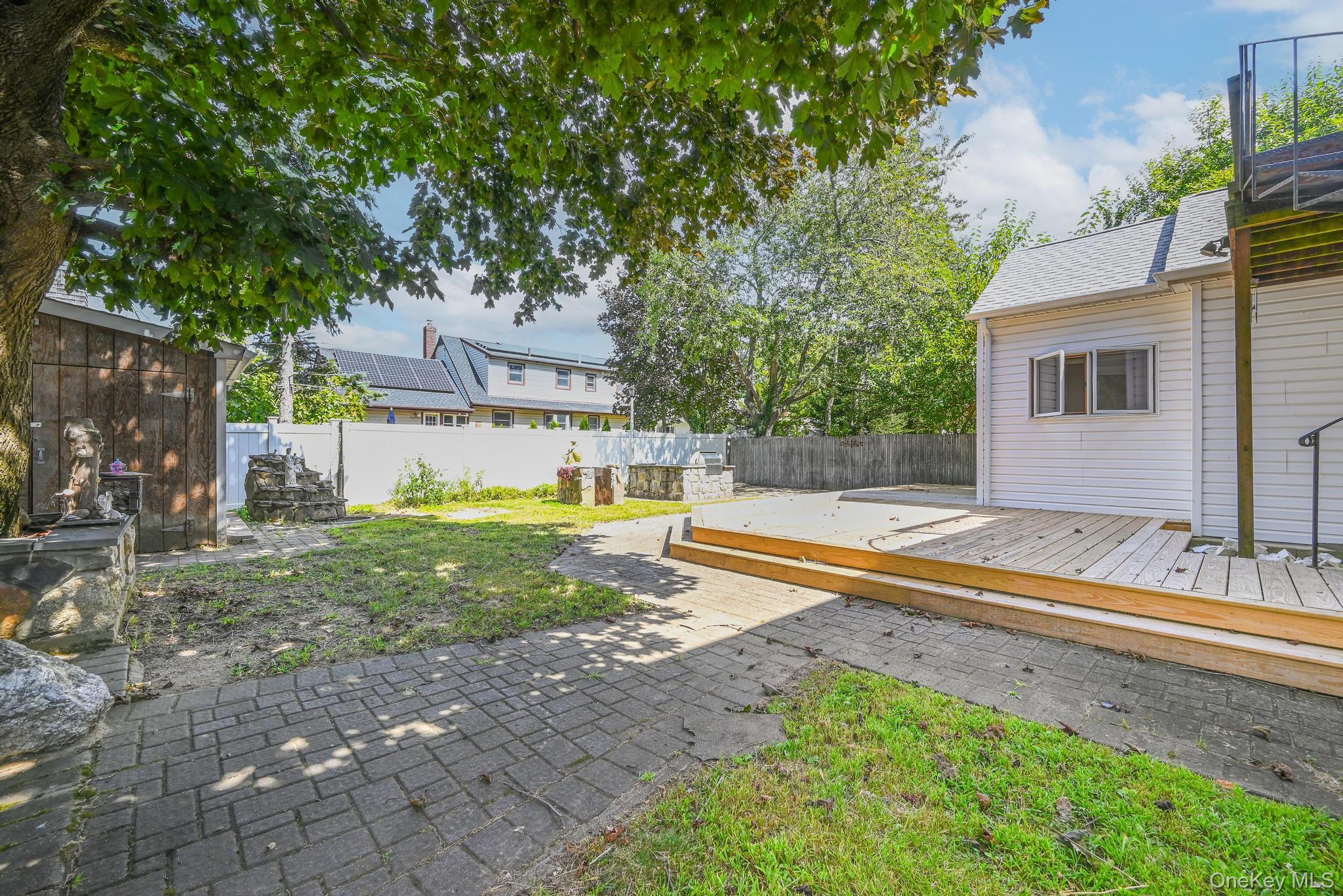 #7 photo, 203 N Manhattan Avenue, Massapequa , NY 11758