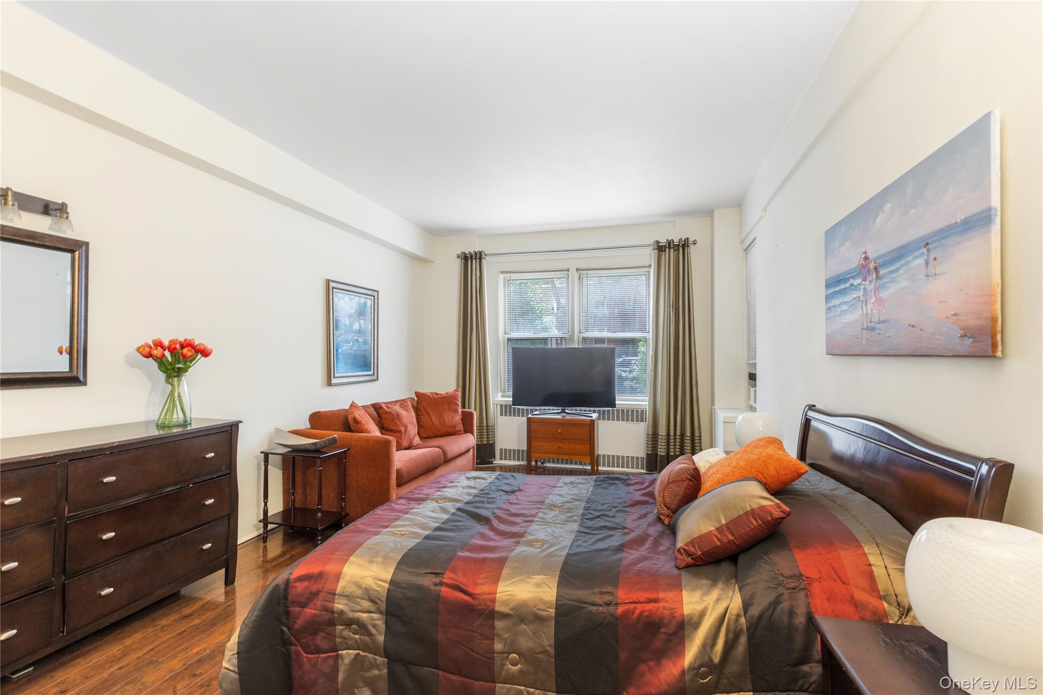 #6 photo, 69-10 108th Street, Forest Hills , NY 11375