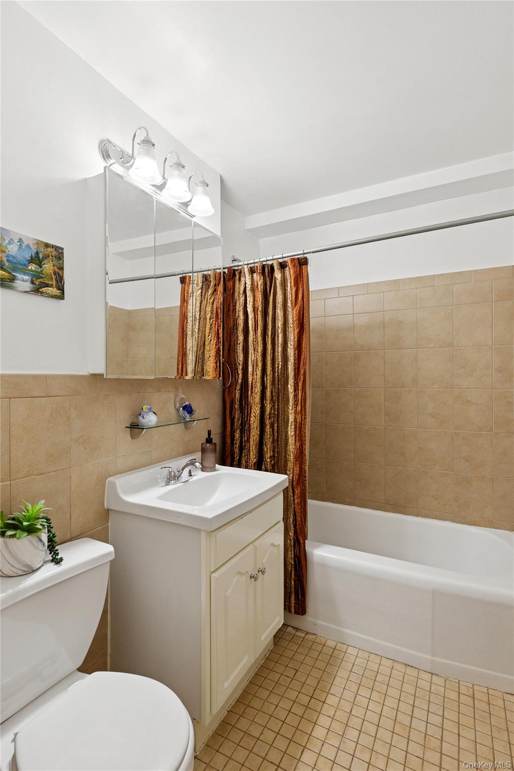 #7 photo, 69-10 108th Street, Forest Hills , NY 11375