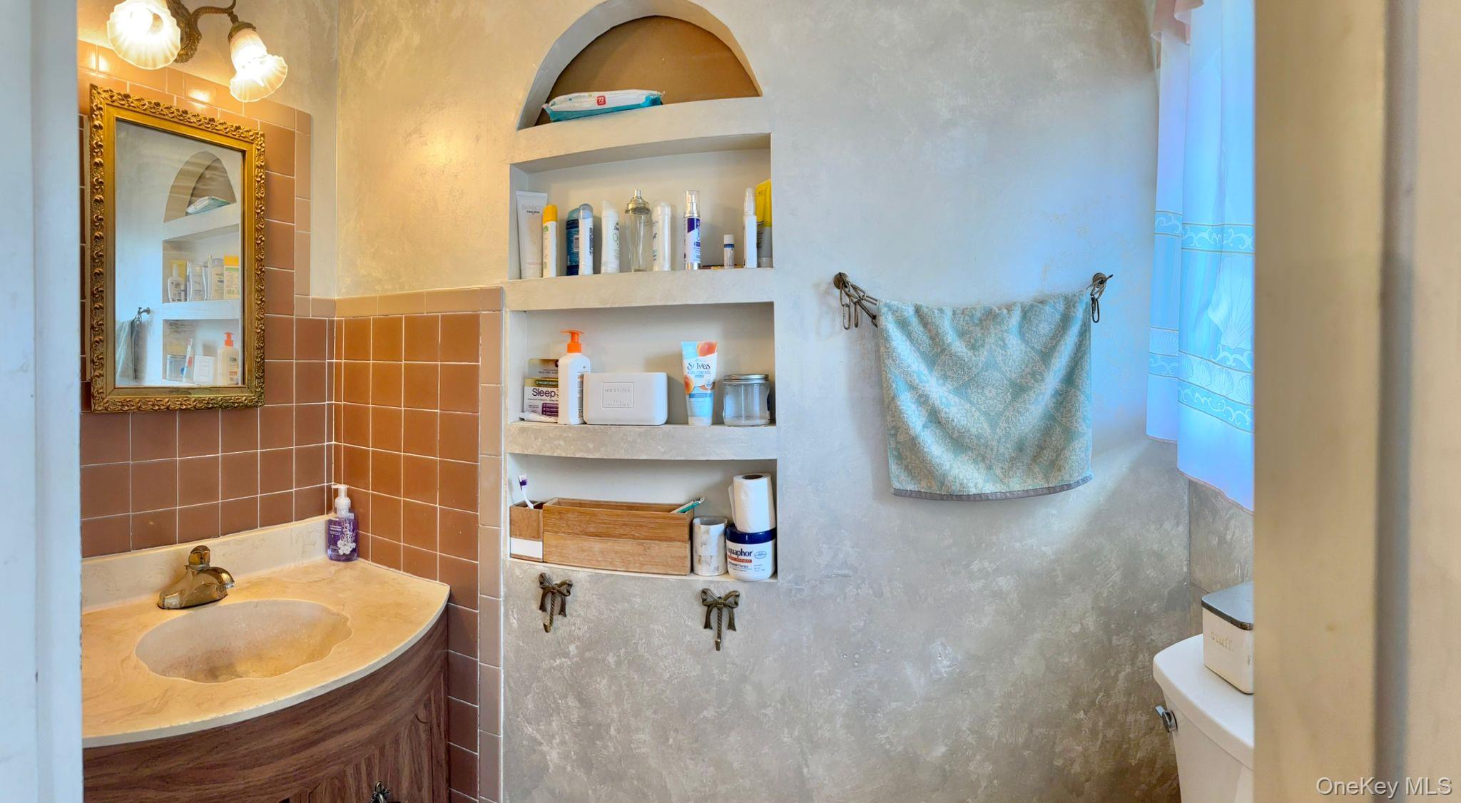 #5 photo, 22 Fuller Street, Dix Hills , NY 11746