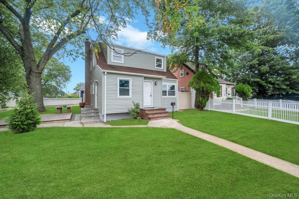 #1 photo, 322 Baldwin Road, ナッソー郡 Hempstead , NY 11550