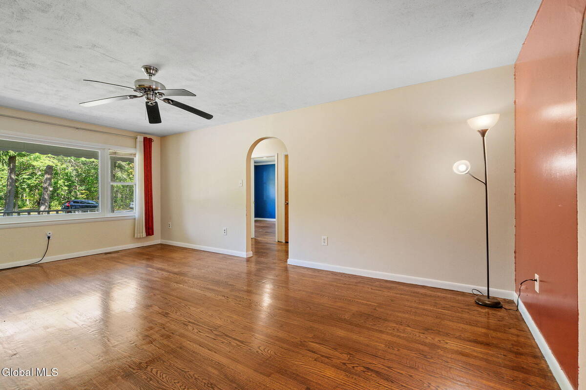 #10 photo, 367 Closson Road, Glenville , NY 12302