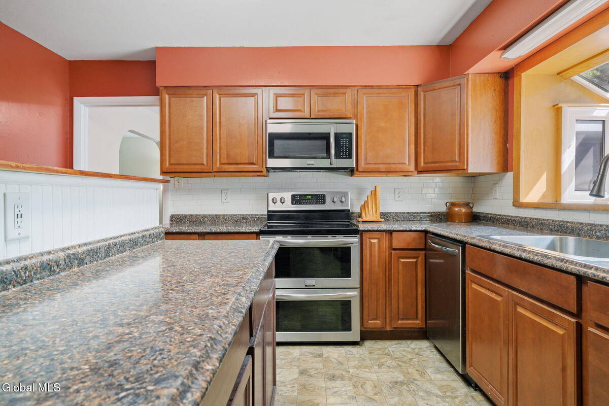 #23 photo, 367 Closson Road, Glenville , NY 12302