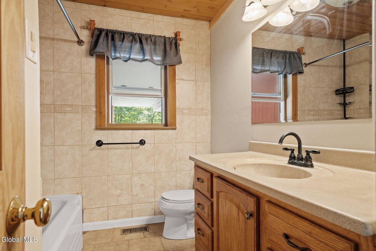 #31 photo, 367 Closson Road, Glenville , NY 12302