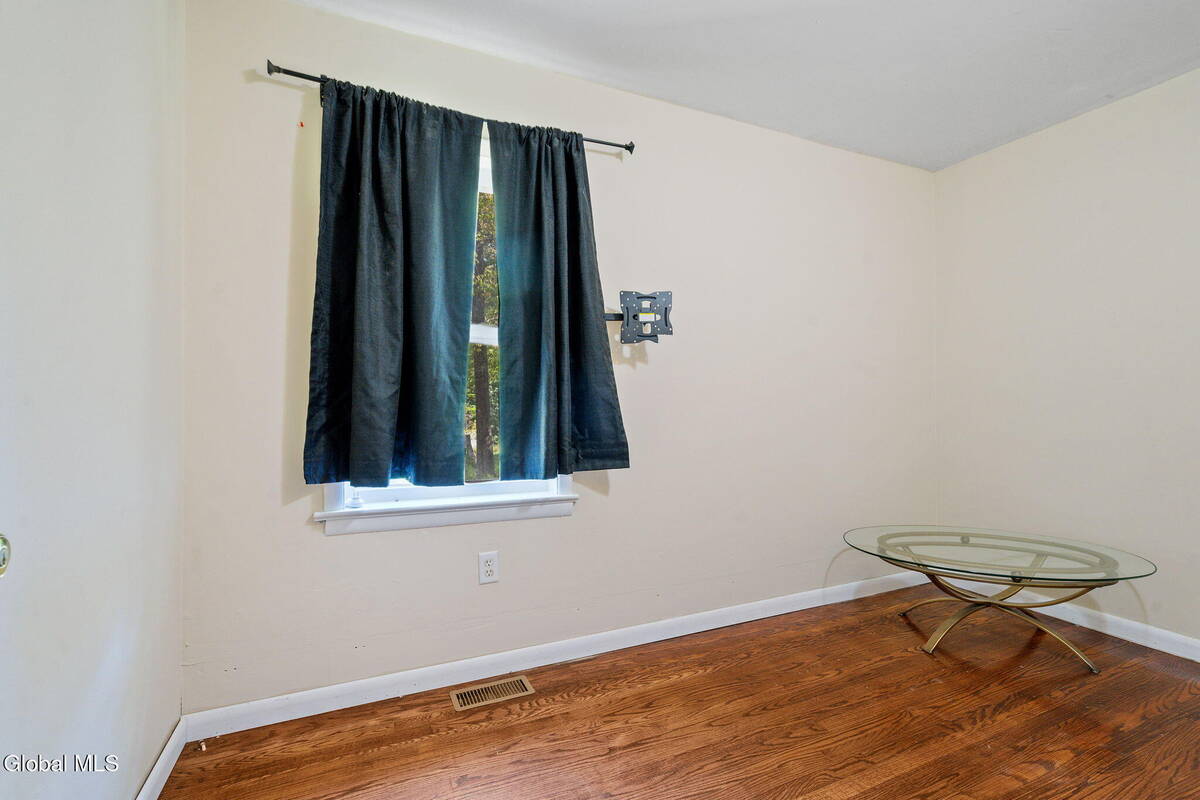 #37 photo, 367 Closson Road, Glenville , NY 12302