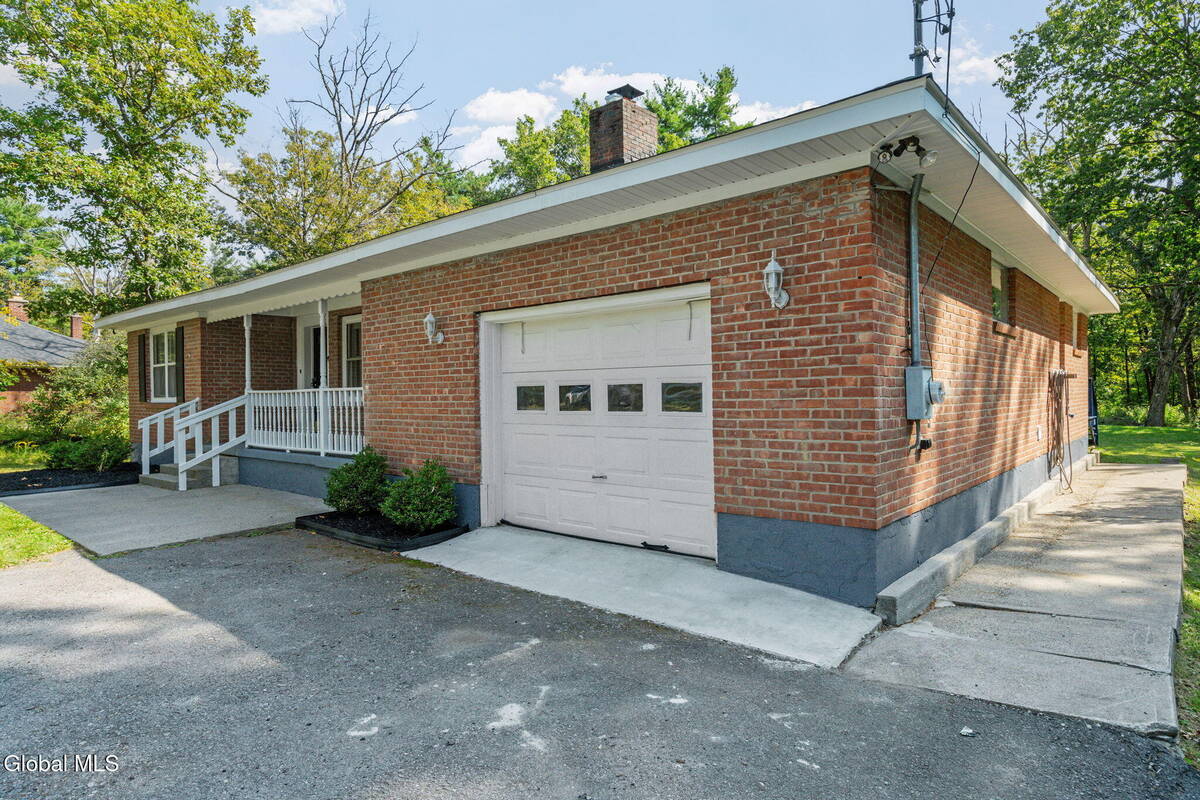 #53 photo, 367 Closson Road, Glenville , NY 12302