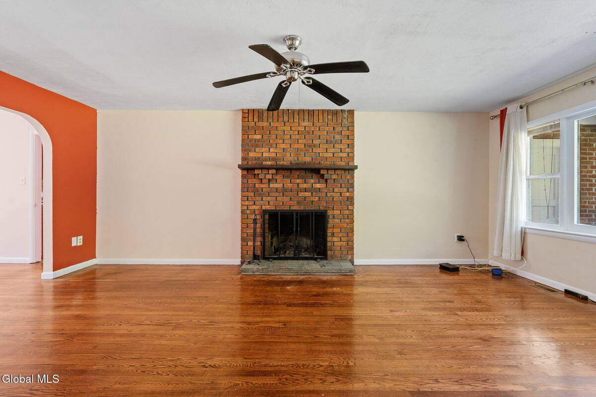 #7 photo, 367 Closson Road, Glenville , NY 12302