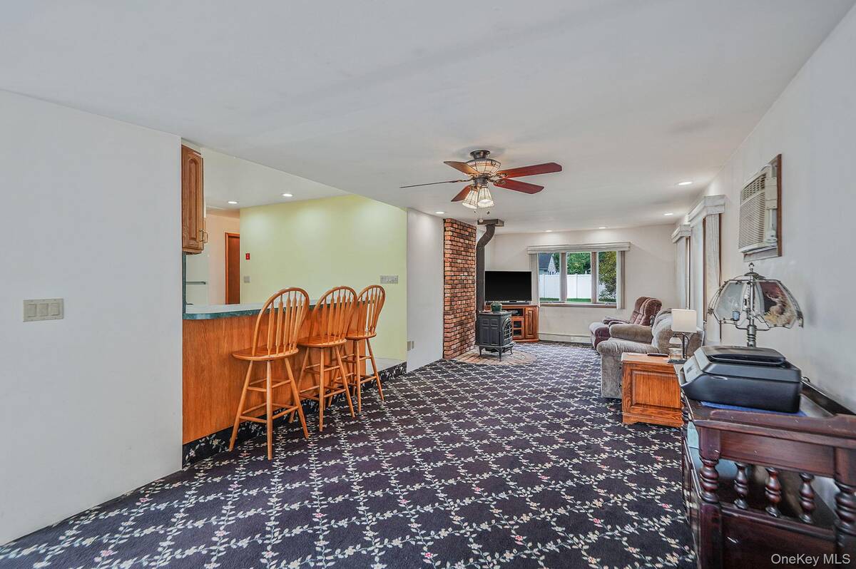 #12 photo, 14 Garden Court, Bay Shore , NY 11706