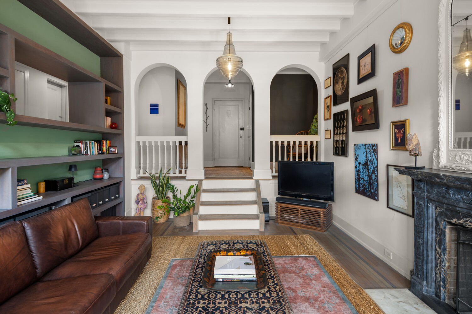 #5 photo, 29 E 9TH Street, Greenwich Village , NY 10003