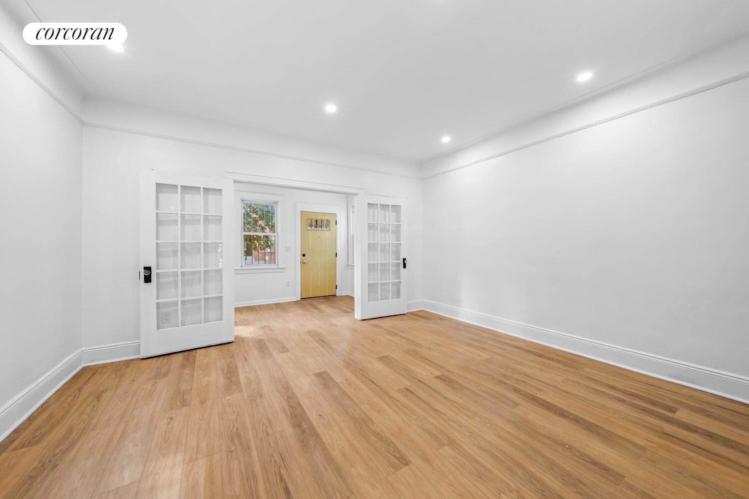 #3 photo, Woodside, Woodside , NY 11377