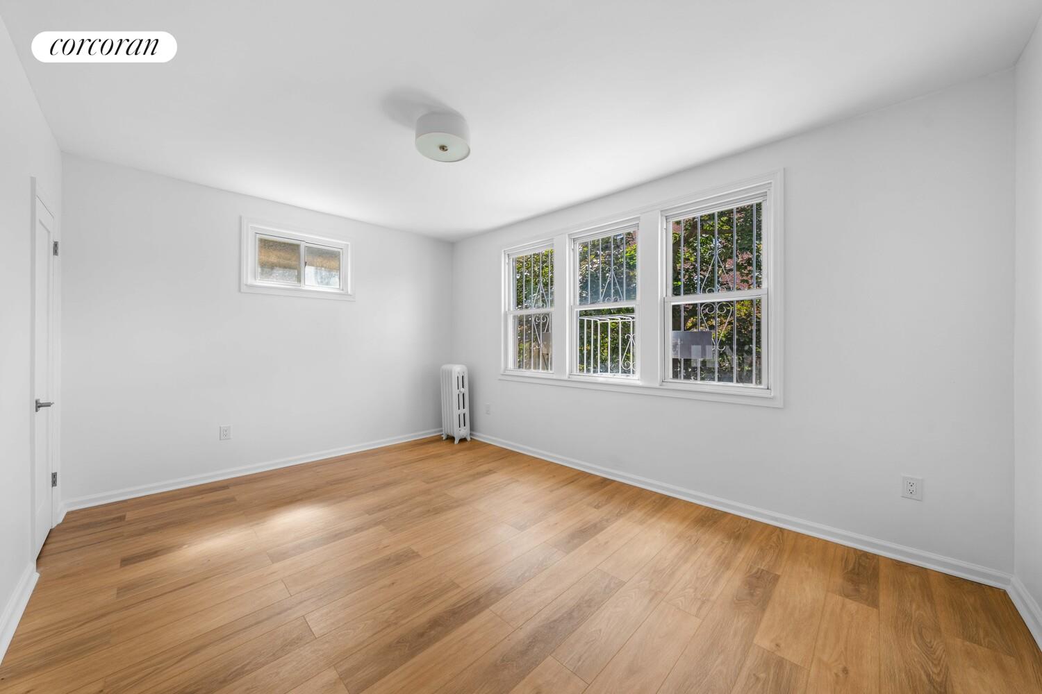 #7 photo, Woodside, Woodside , NY 11377