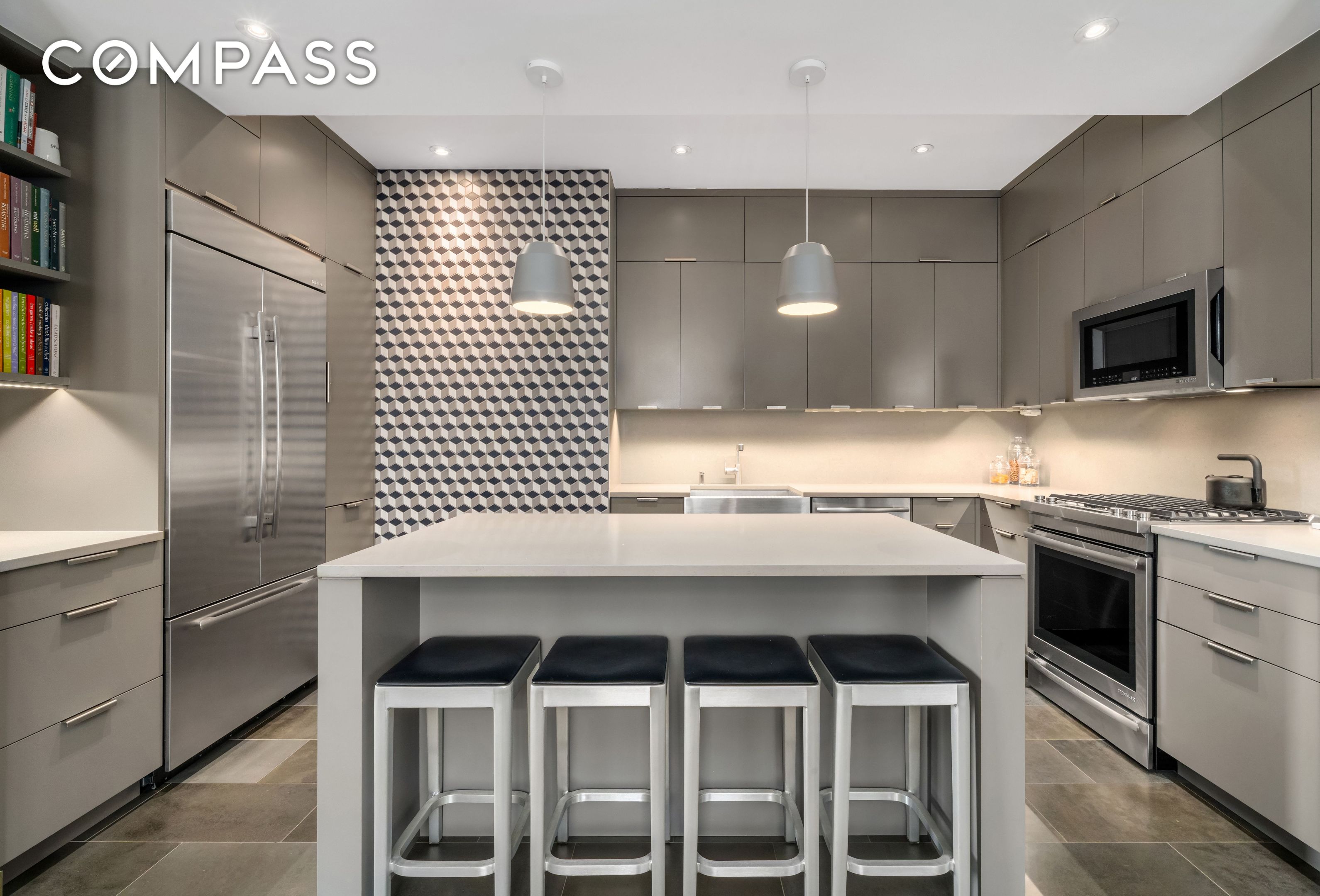 #11 photo, 252 7th Avenue, Chelsea , NY 10001