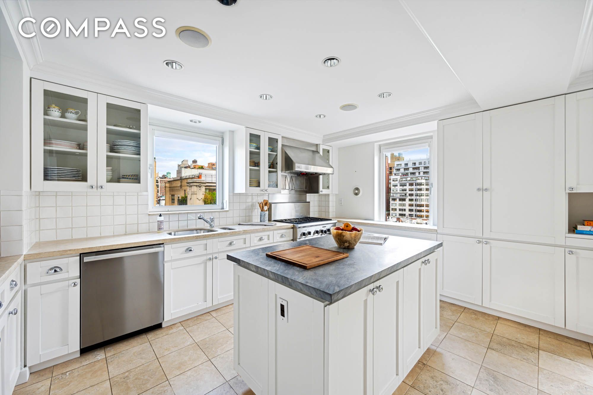 #14 photo, 936 5th Avenue, マンハッタン Lenox Hill , NY 10021