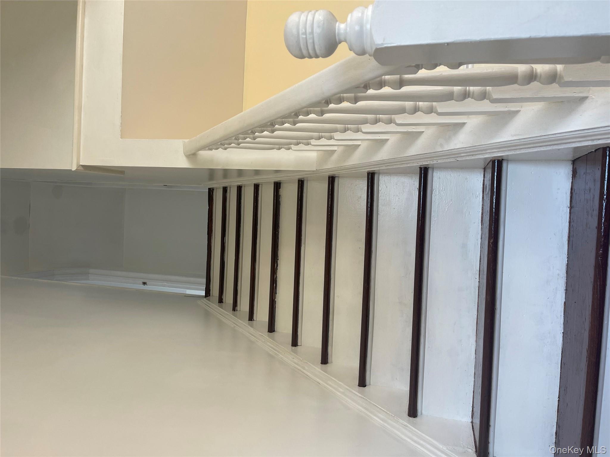 #5 photo, 412 37th Street, Babylon , NY 11757