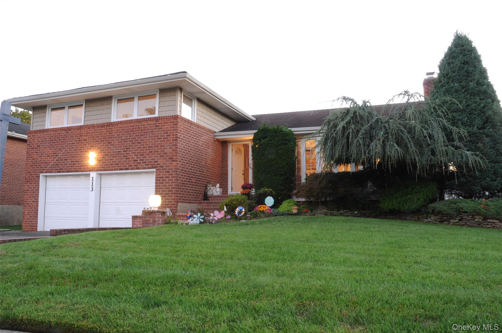 #1 photo, 113 Northern Parkway, Plainview , NY 11803