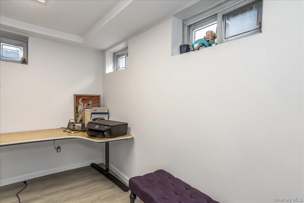 #18 photo, 113 Northern Parkway, Plainview , NY 11803