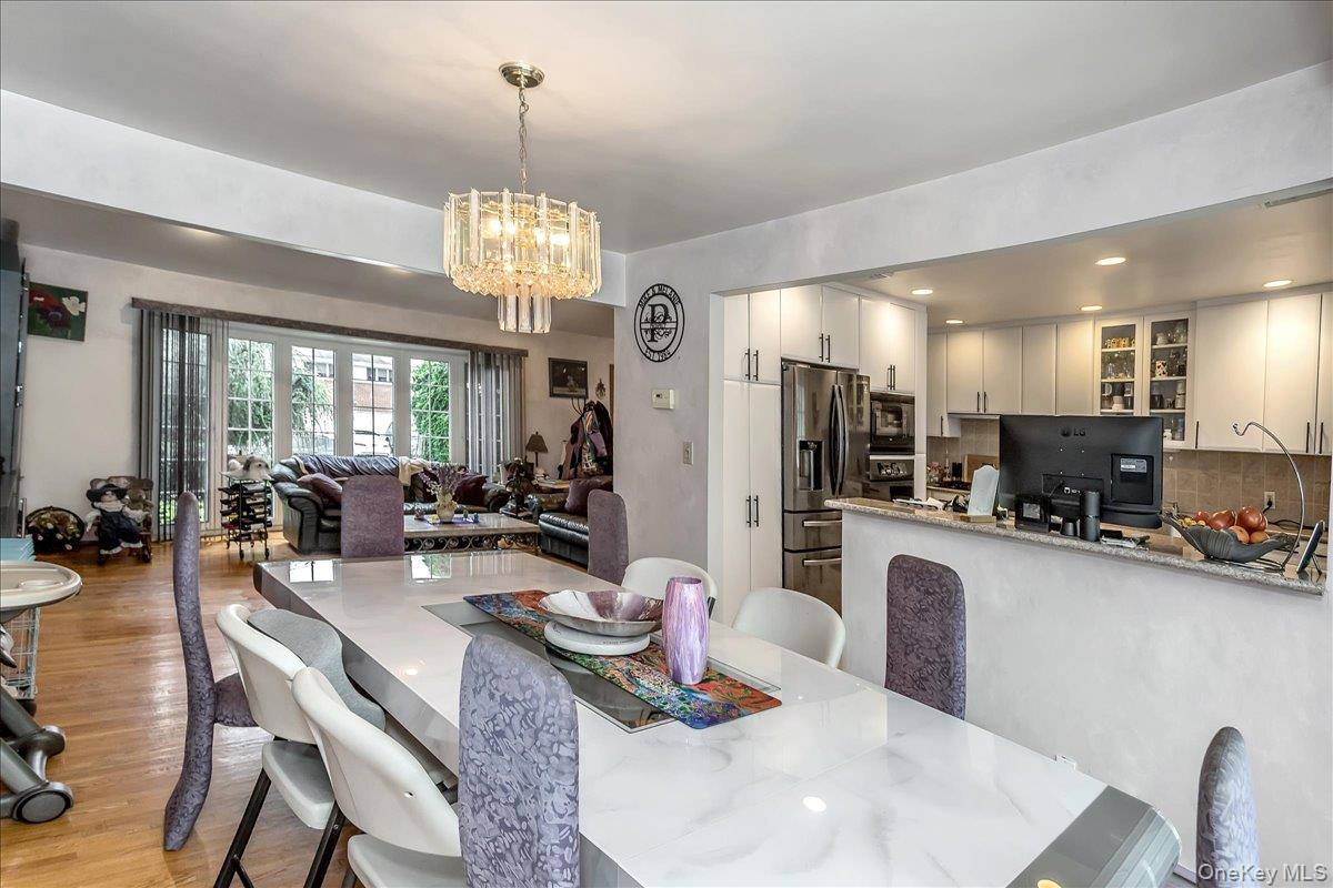 #5 photo, 113 Northern Parkway, Plainview , NY 11803