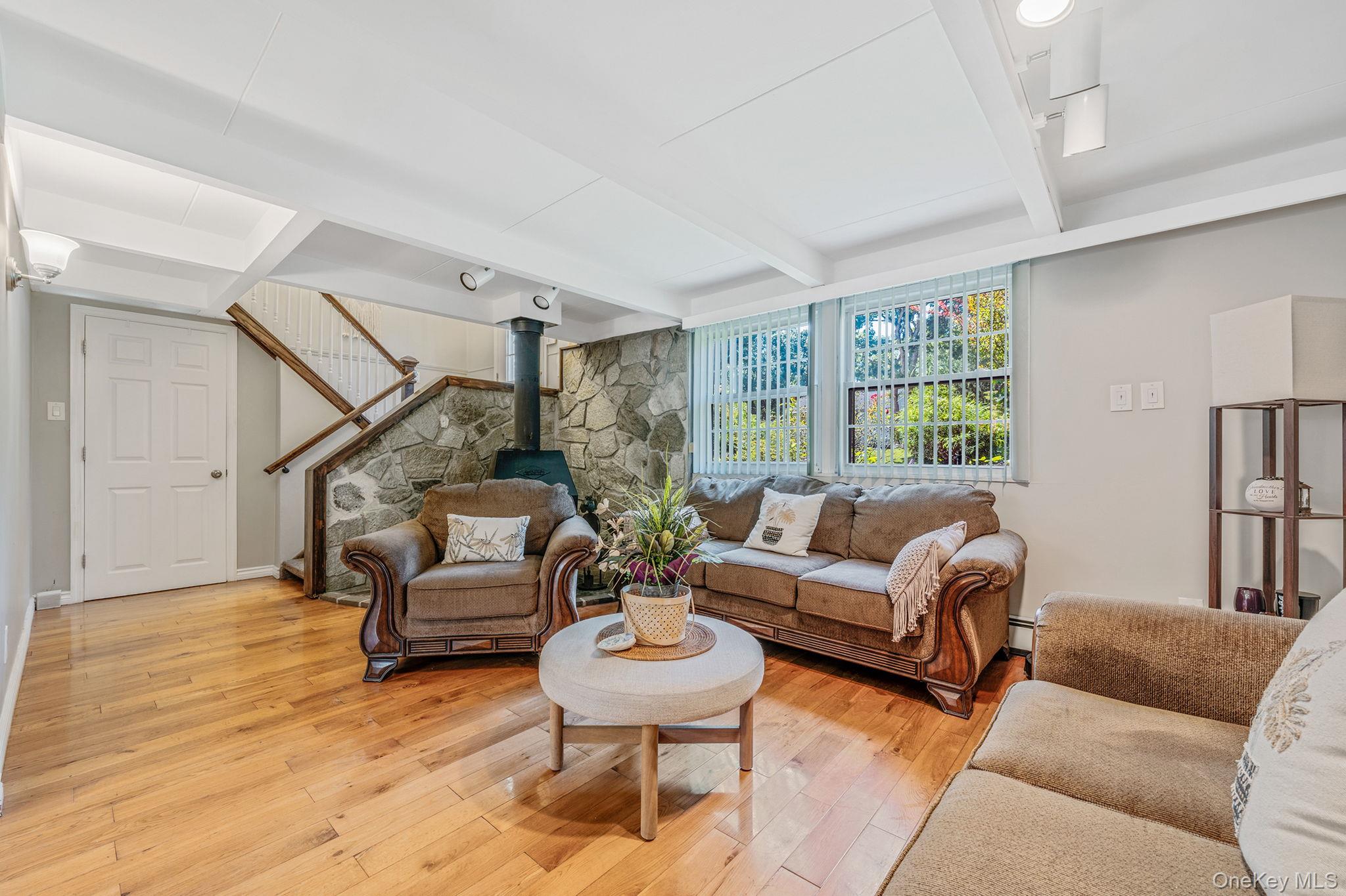 #2 photo, 27 Split Cedar Drive, Islandia , NY 11749