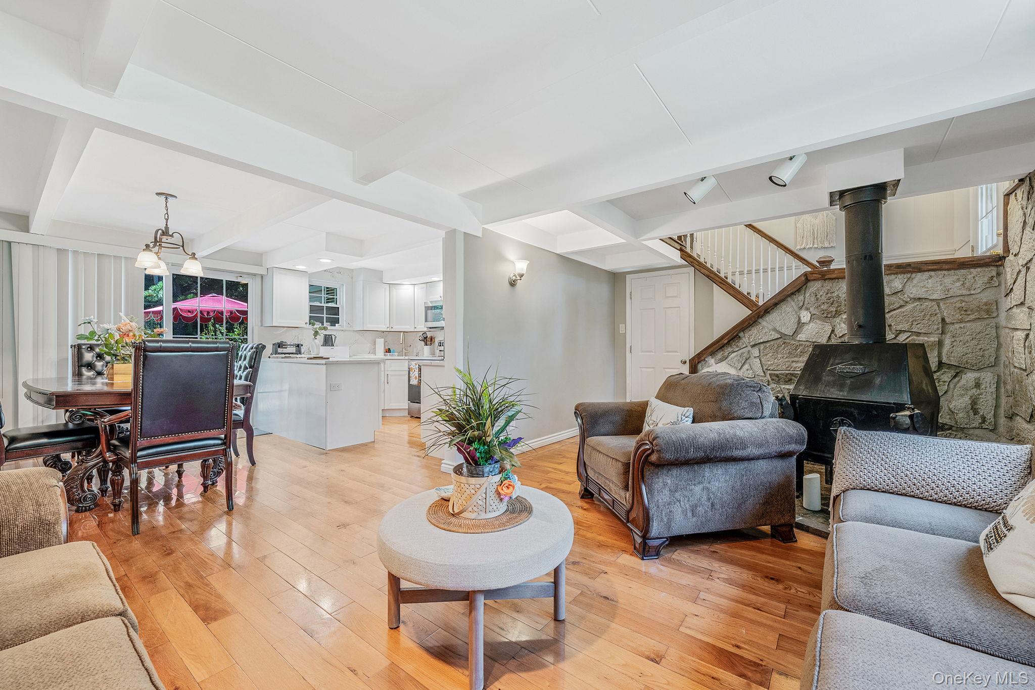 #3 photo, 27 Split Cedar Drive, Islandia , NY 11749