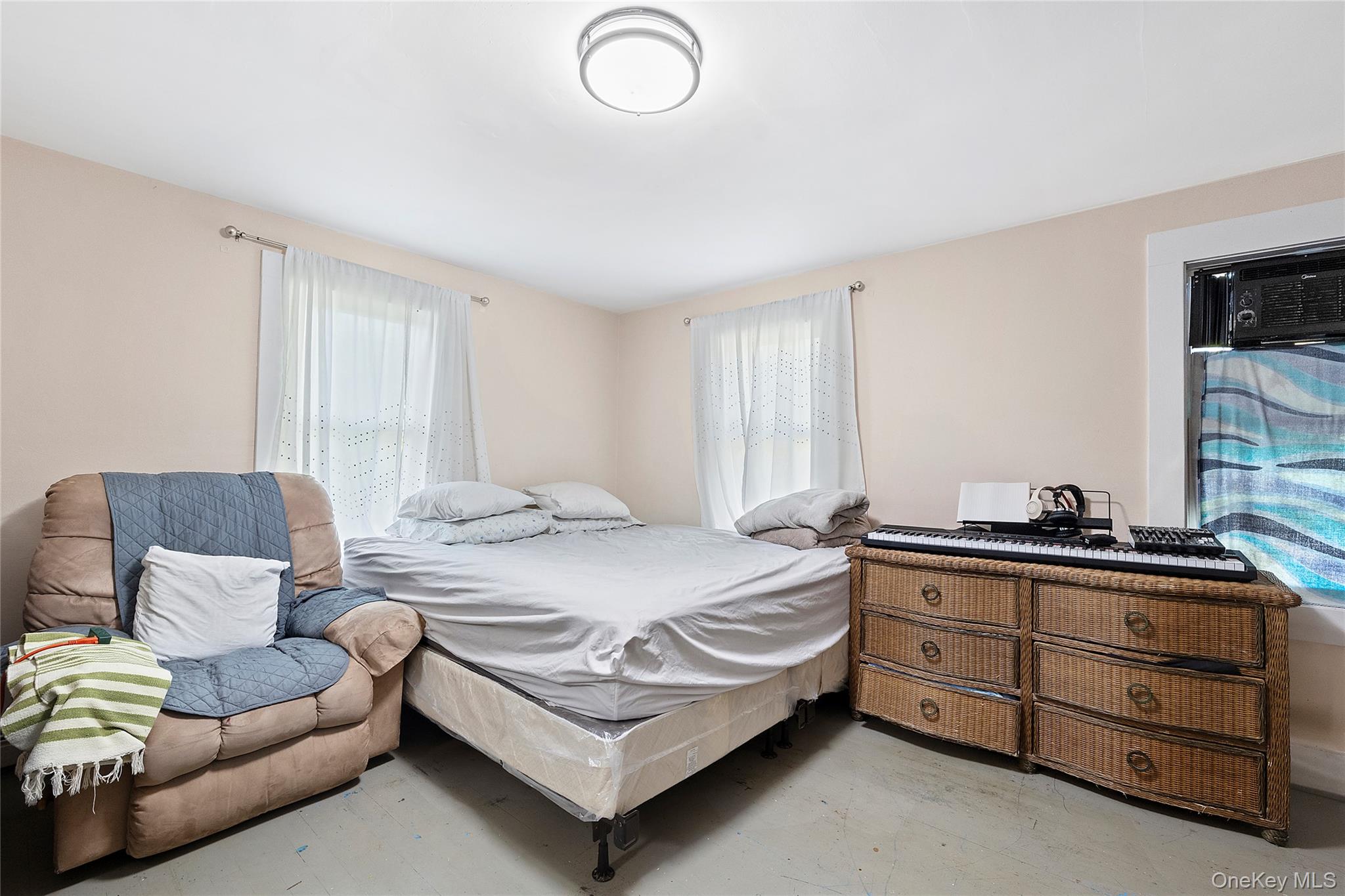 #10 photo, 135 Lake Avenue, सफ़ोक काउंटी Flanders , NY 11901