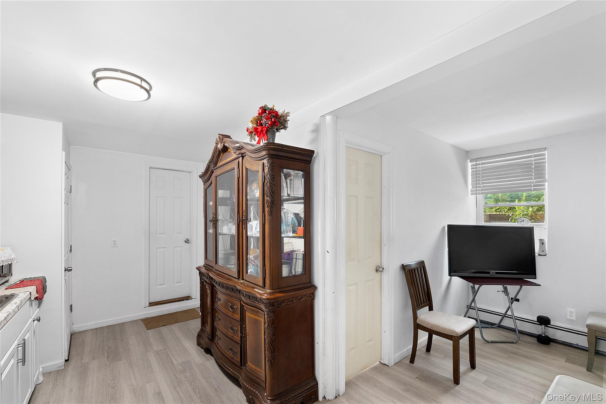 #12 photo, 135 Lake Avenue, सफ़ोक काउंटी Flanders , NY 11901