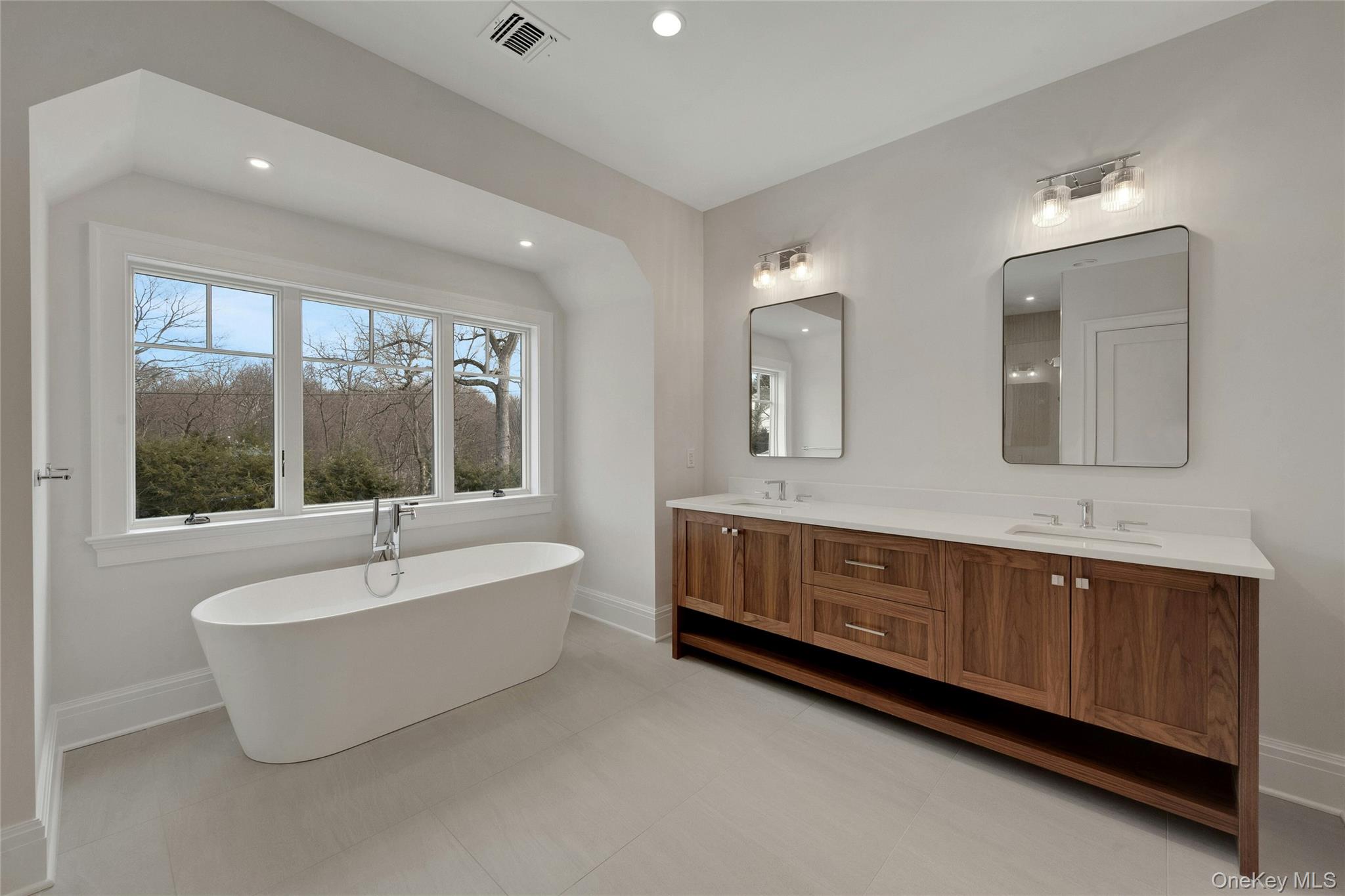 #15 photo, 780 Forest Avenue, Larchmont , NY 10538