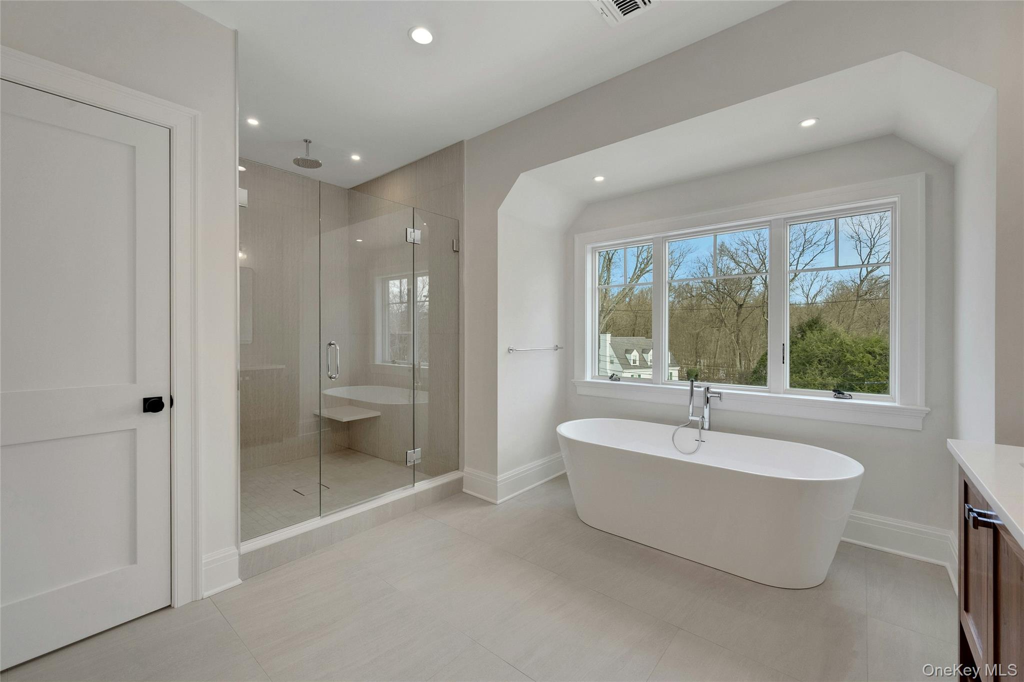 #16 photo, 780 Forest Avenue, Larchmont , NY 10538