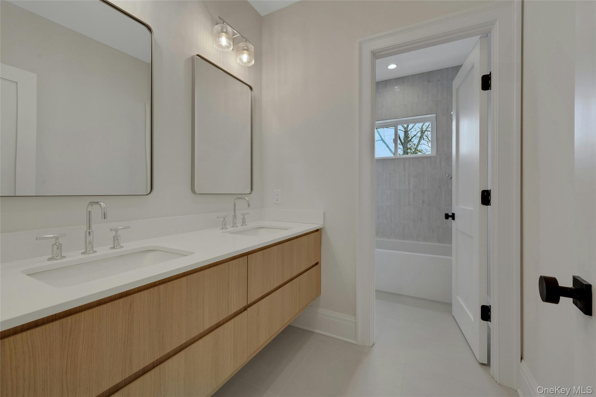 #19 photo, 780 Forest Avenue, Larchmont , NY 10538